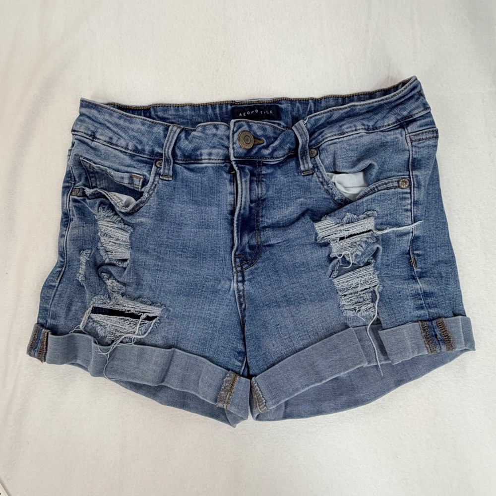 Aeropostale Womens Jean Shorts 12 Blue Distressed Low Rise Midi Cuffed Denim